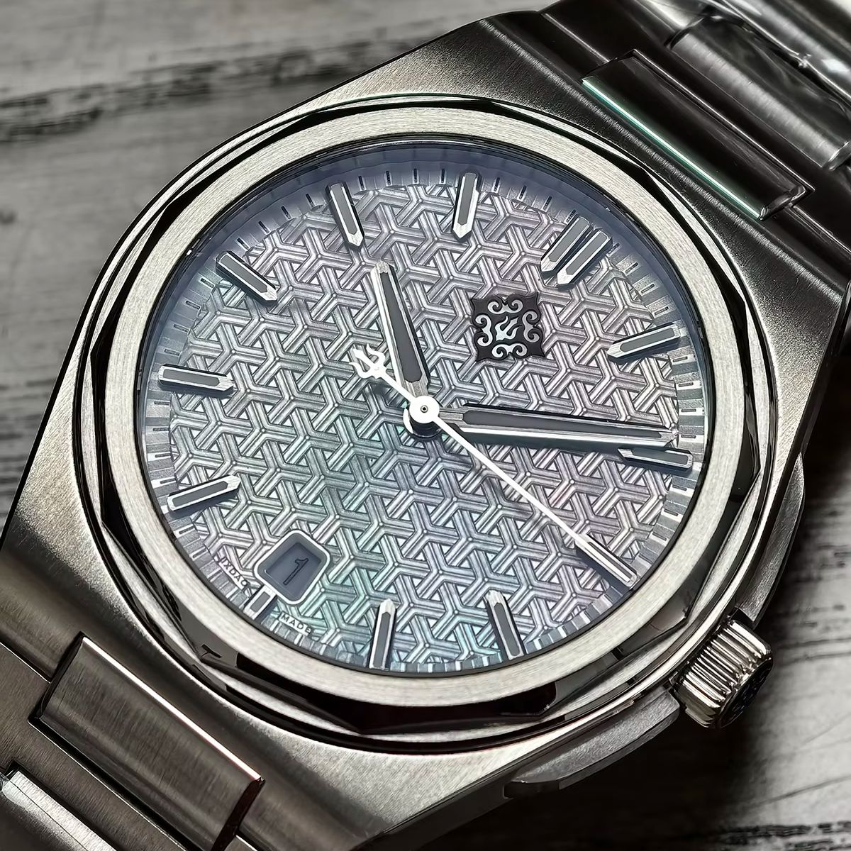 IX&DAO 2026 Neue Warrior 37mm  – Omega Watch Constellation Bewertung und Preis